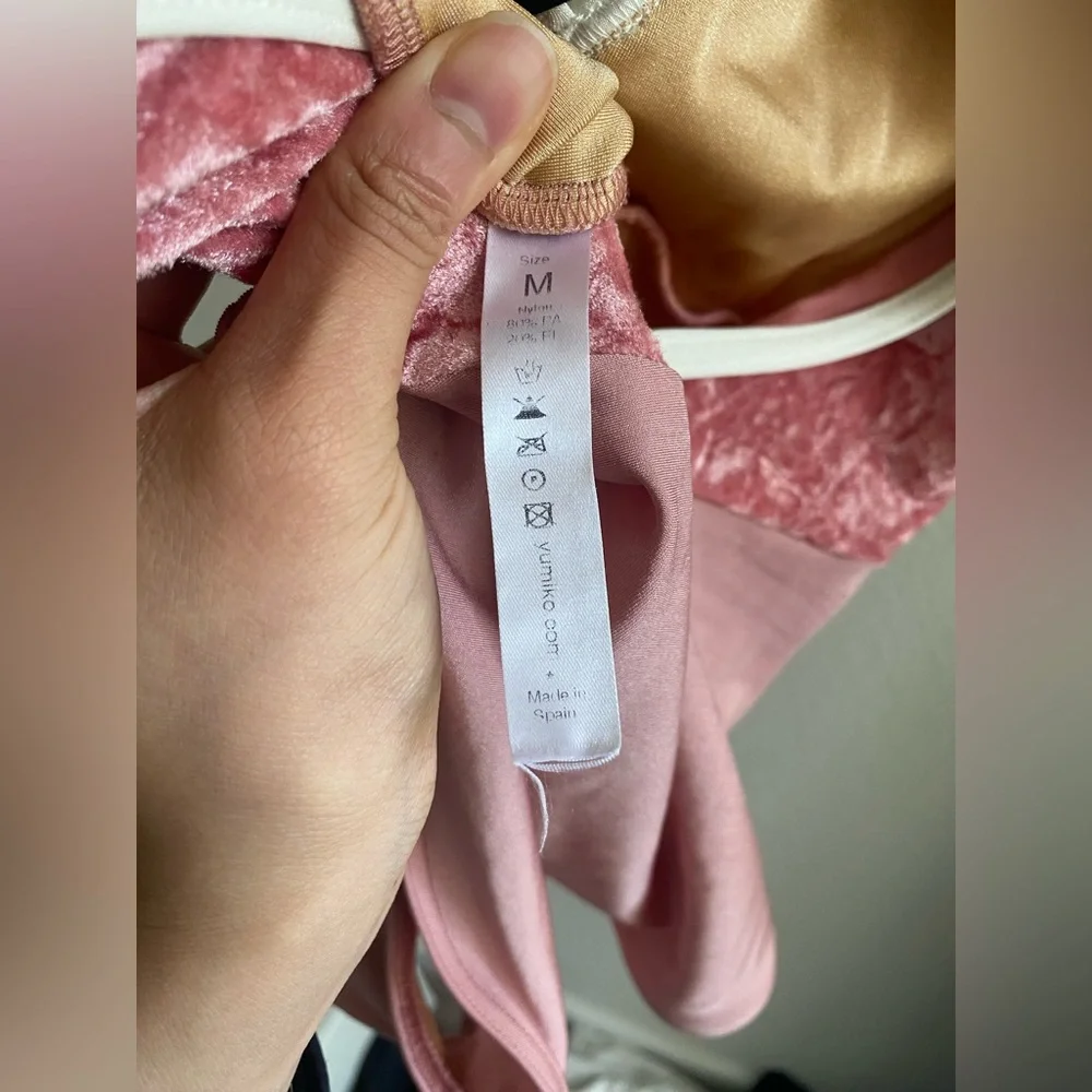 SOLD: Yumiko Contrast Alicia | Crushed Velvet - Romance | Medium - Picture 5 of 10